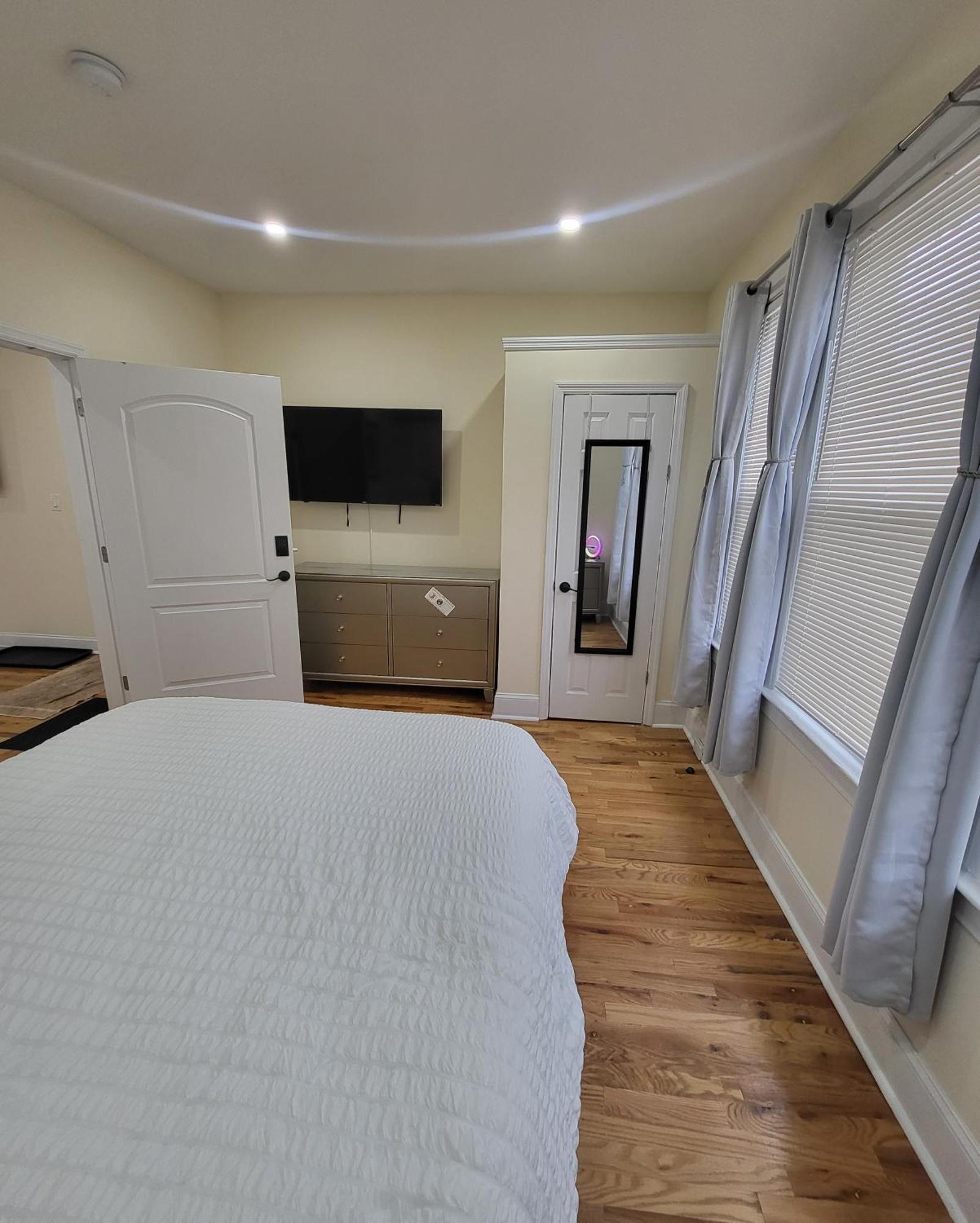 Ooohlala! 2 Beds And 2 Full Baths W/Free Parking Διαμέρισμα Νιούαρκ Εξωτερικό φωτογραφία